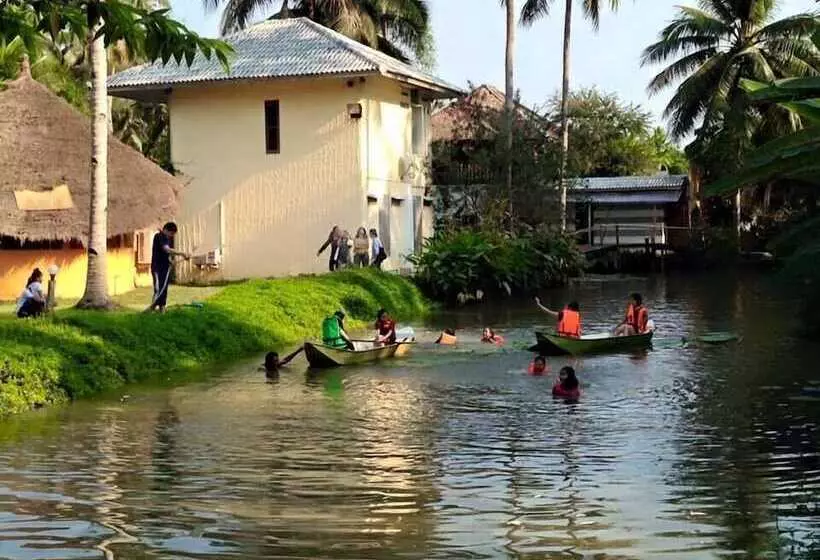 هتل Kalacanal Resort