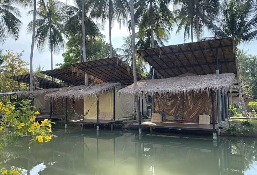 هتل Kalacanal Resort
