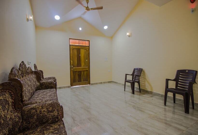 호텔 Oyo 13914 Home Graceful Studio Siolim