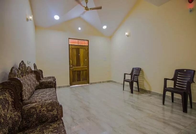 هتل Oyo 13914 Home Graceful Studio Siolim