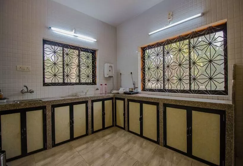 هتل Oyo 13914 Home Graceful Studio Siolim