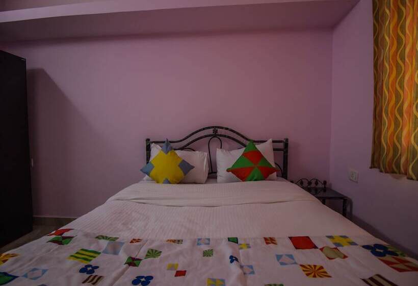 호텔 Oyo 13914 Home Graceful Studio Siolim