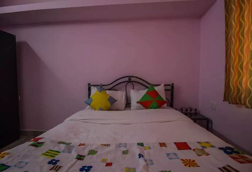 هتل Oyo 13914 Home Graceful Studio Siolim