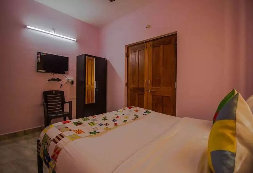 هتل Oyo 13914 Home Graceful Studio Siolim