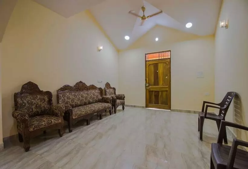هتل Oyo 13914 Home Graceful Studio Siolim