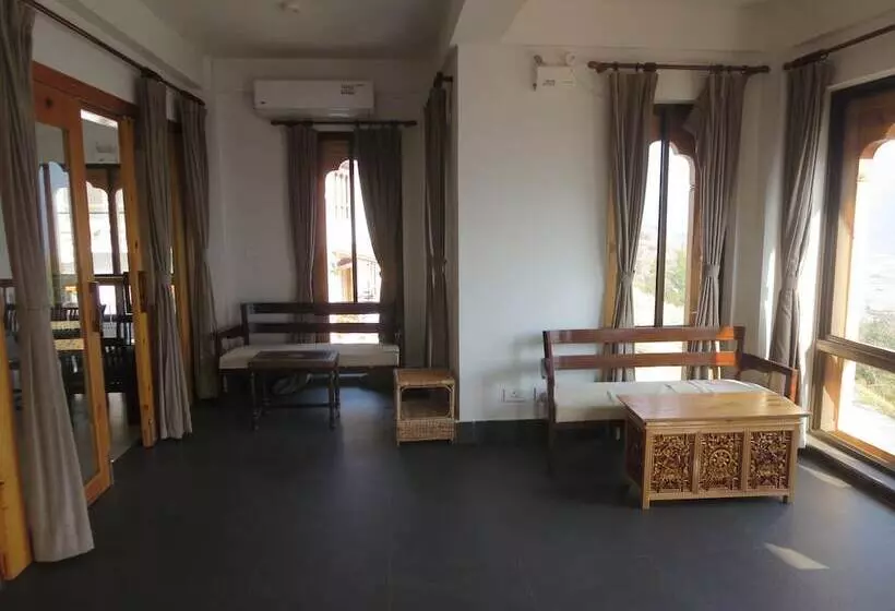 هتل Zhingkham Resort