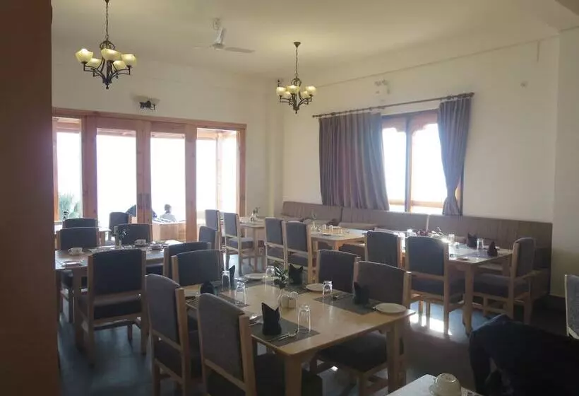 هتل Zhingkham Resort