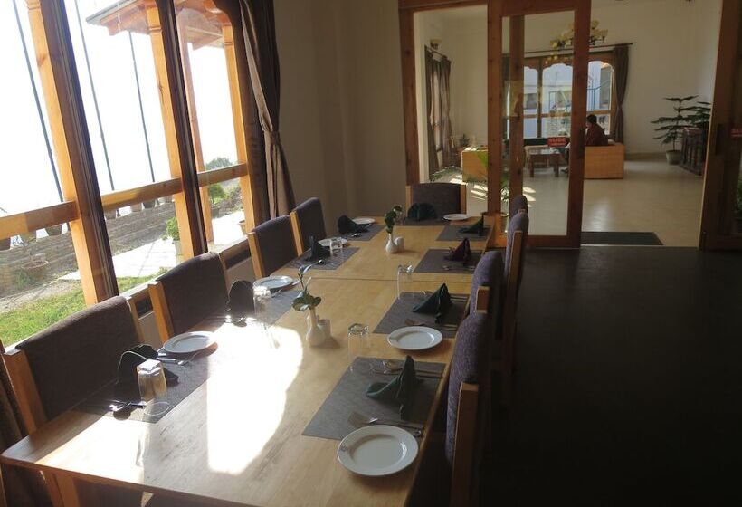 هتل Zhingkham Resort