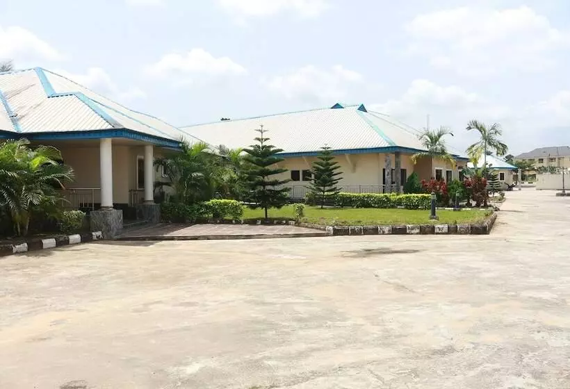 L & L Executive Hotels And Suites