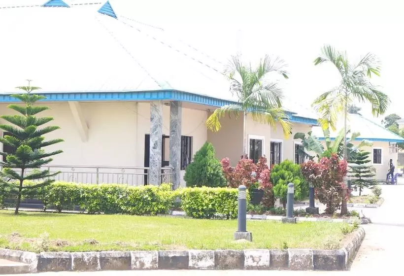 L & L Executive Hotels And Suites
