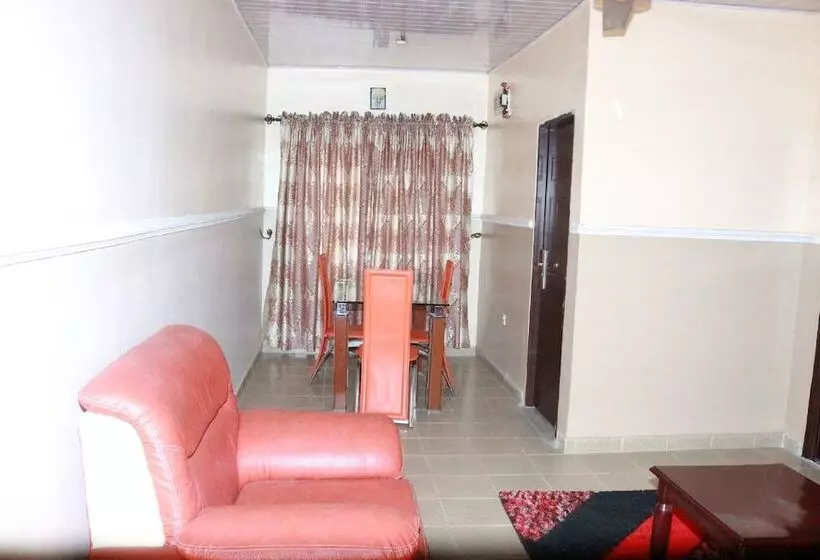 L & L Executive Hotels And Suites