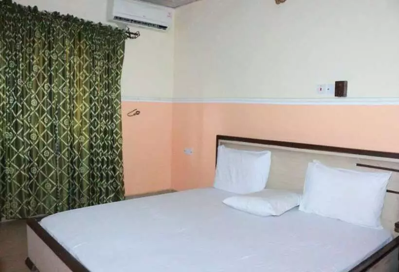 L & L Executive Hotels And Suites