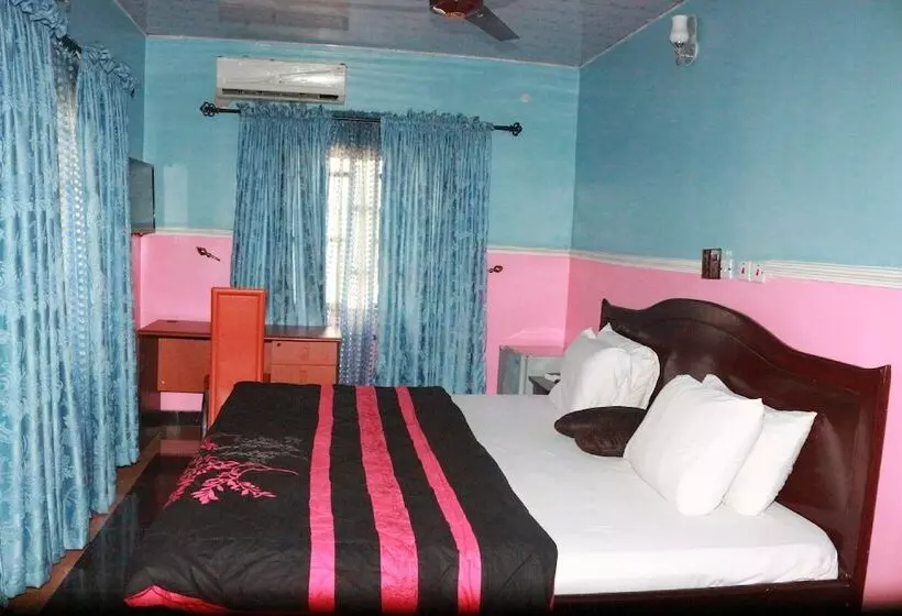 L & L Executive Hotels And Suites