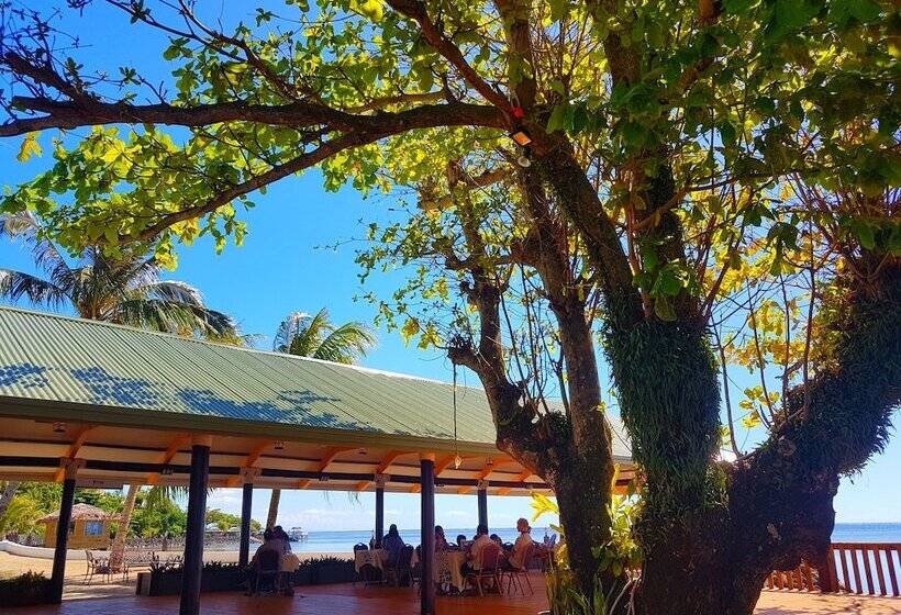 Le Uaina Beach Resort