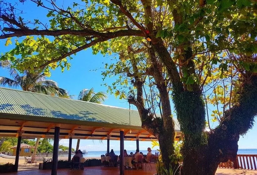 Le Uaina Beach Resort