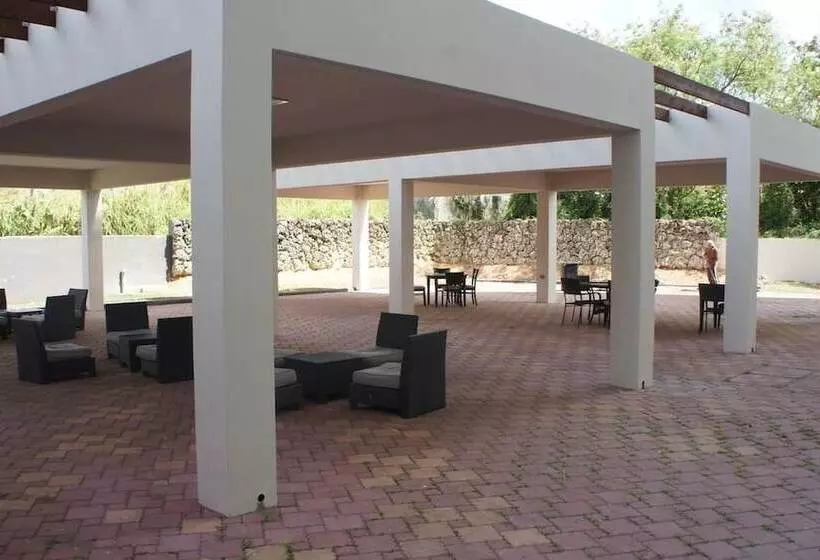 Pia Marine Condominium