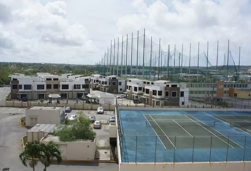 Pia Marine Condominium