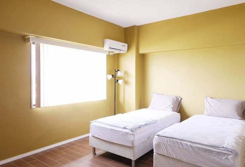 Pia Marine Condominium