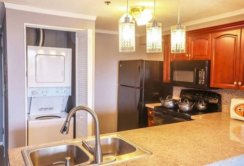 Pia Marine Condominium