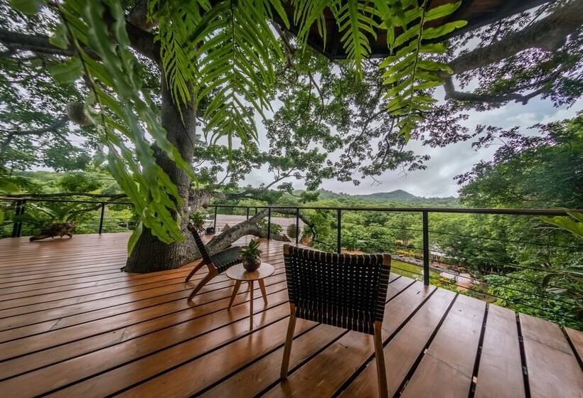 Treecasa Hotel & Resort