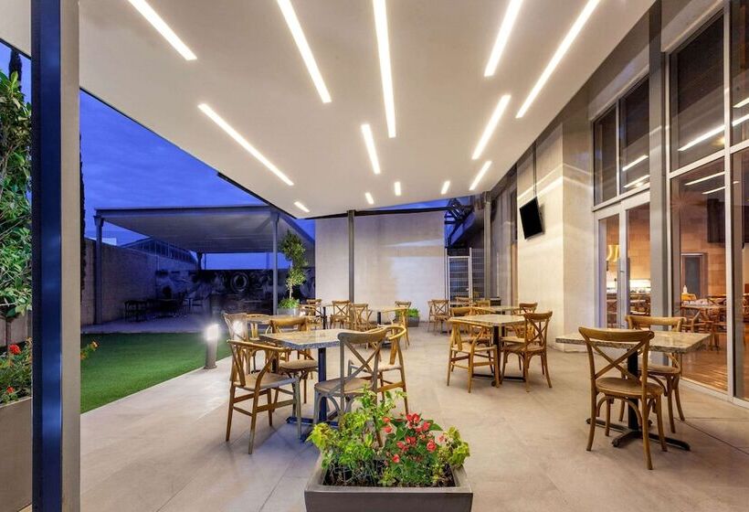 Tryp By Wyndham San Luis Potosi Hotel & Suites