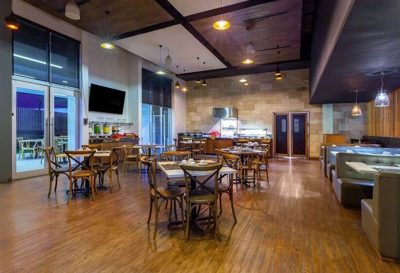 Tryp By Wyndham San Luis Potosi Hotel & Suites