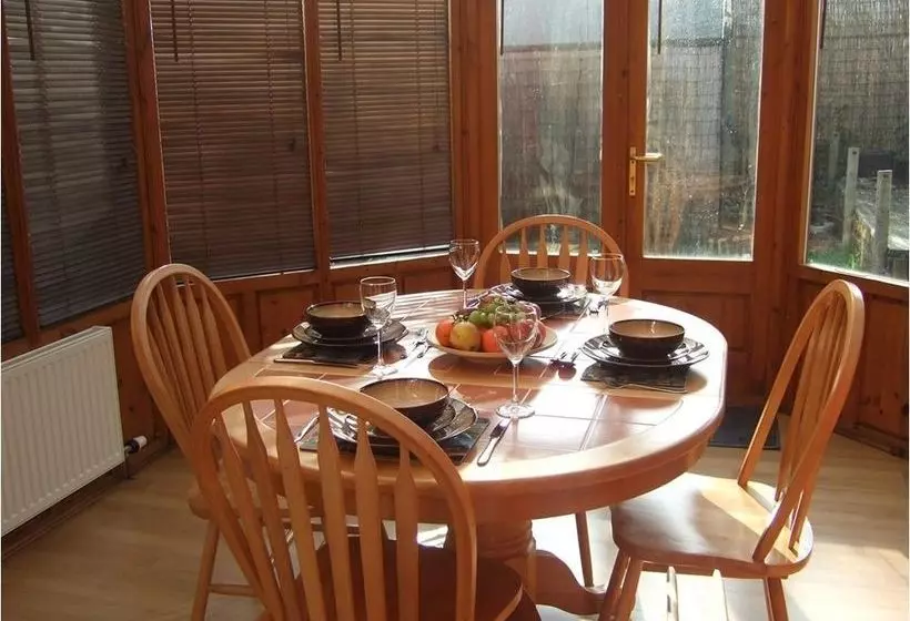 Cornish Holiday   Meadow Rise