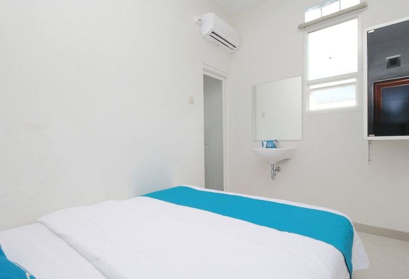Hotel Airy Jebres Kolonel Sutarto 100 Solo