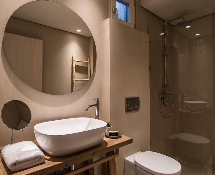 酒店 Bassa Maina Villas & Suites