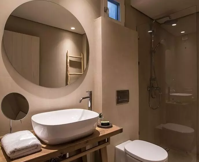 ホテル Bassa Maina Villas & Suites