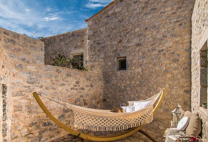 酒店 Bassa Maina Villas & Suites