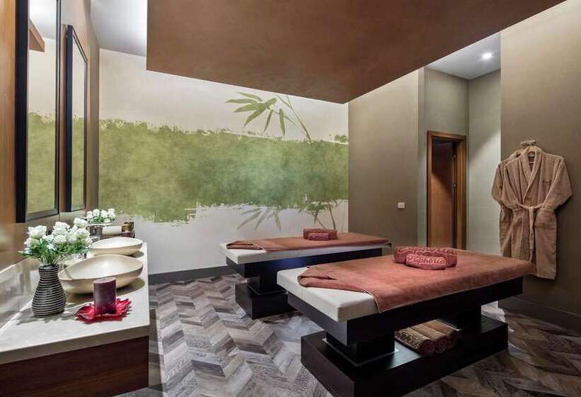 هتل Doubletree By Hilton Skopje