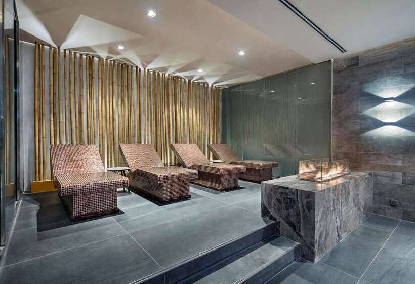 هتل Doubletree By Hilton Skopje