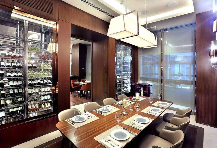 هتل Doubletree By Hilton Skopje