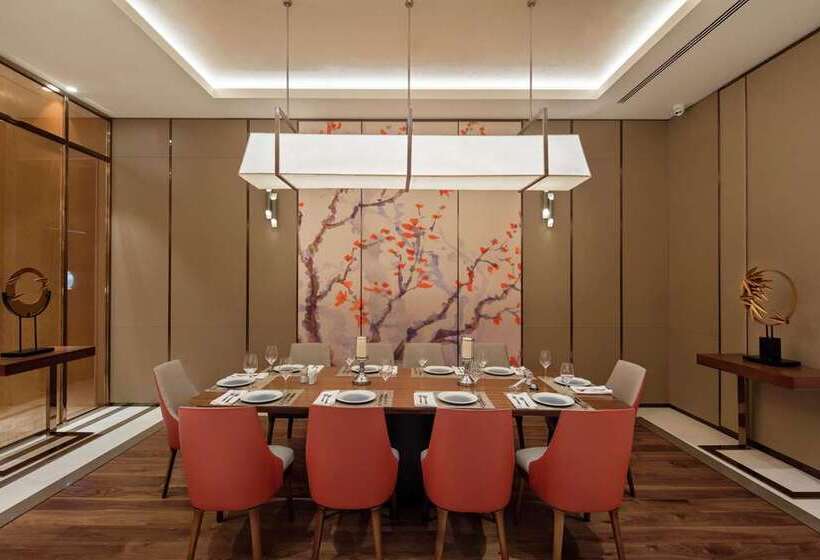 هتل Doubletree By Hilton Skopje