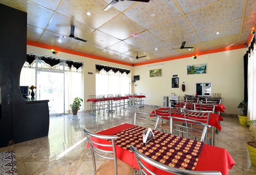 Oyo 12826 Hotel Himgiri