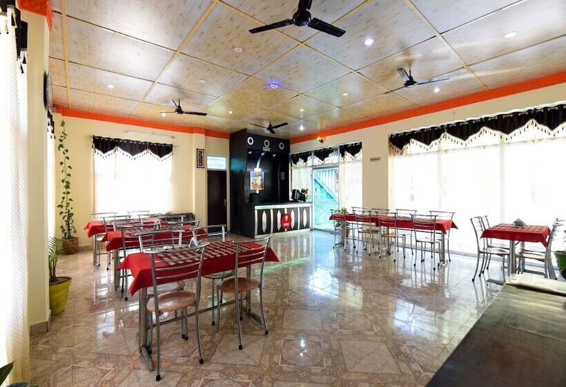 Oyo 12826 Hotel Himgiri