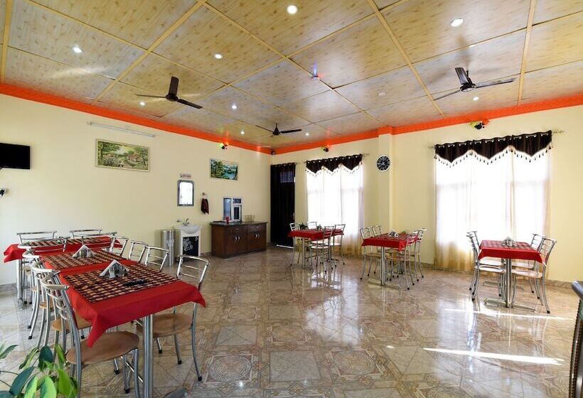 Oyo 12826 Hotel Himgiri