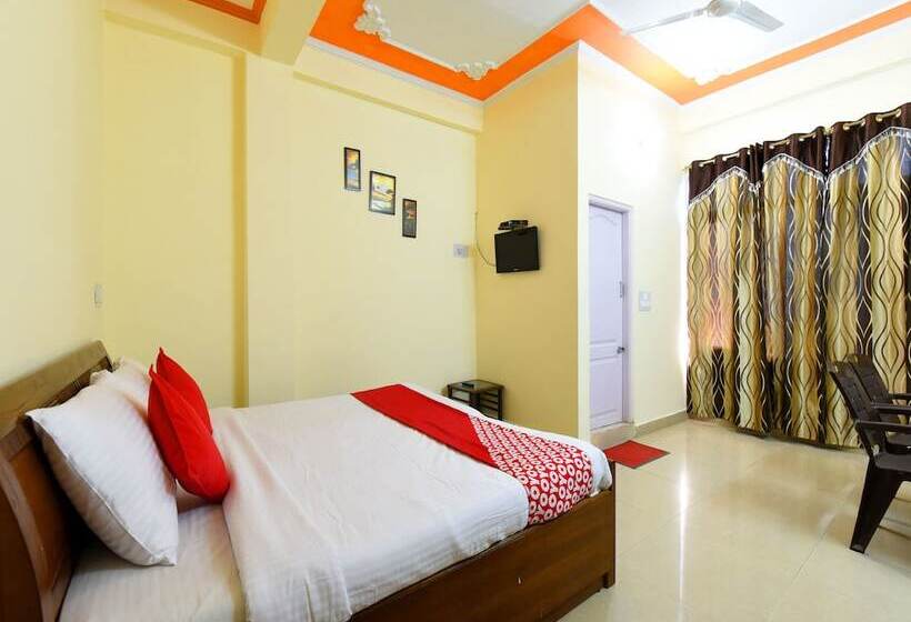 Oyo 12826 Hotel Himgiri