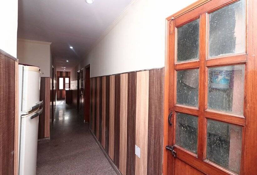 Oyo 14931 Hotel Step In