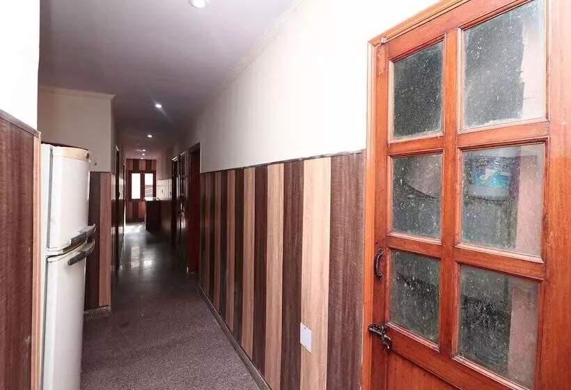 Oyo 14931 Hotel Step In