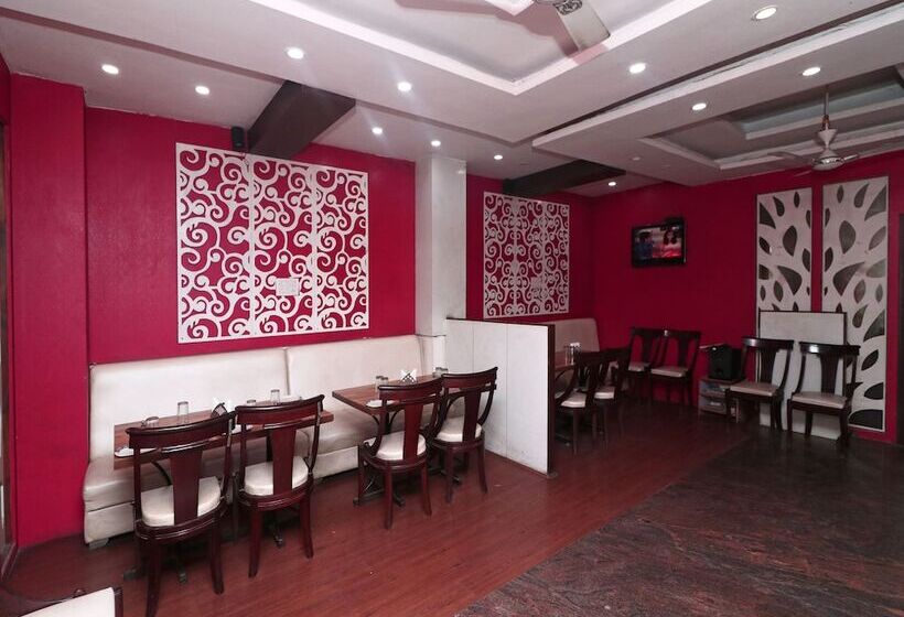 Oyo 14931 Hotel Step In