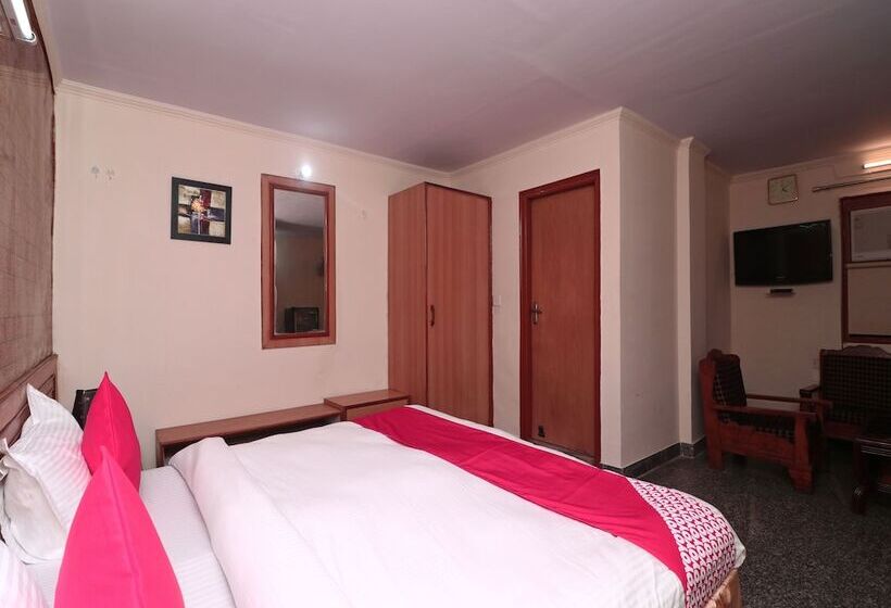 Oyo 14931 Hotel Step In