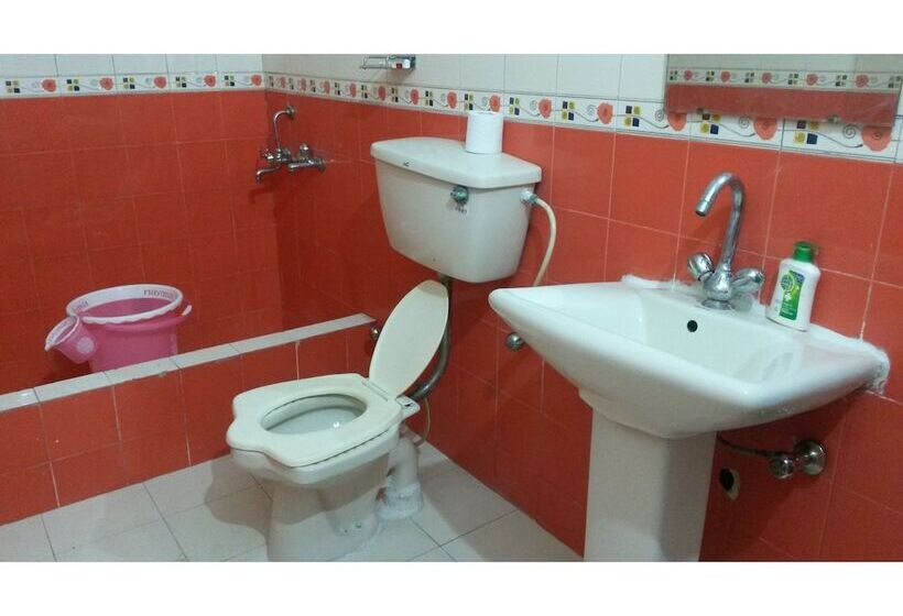 פנסיון Aman Inn