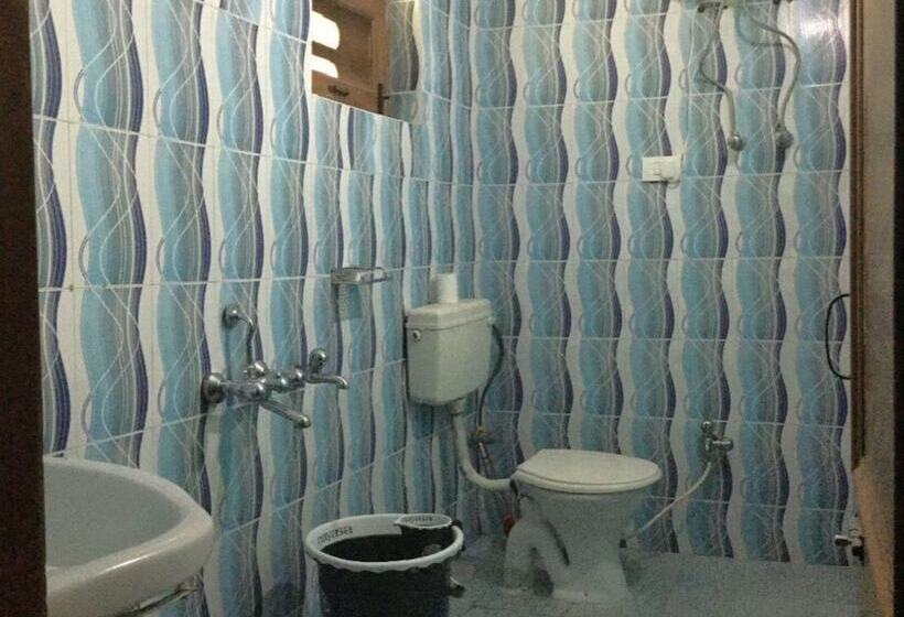 פנסיון Aman Inn