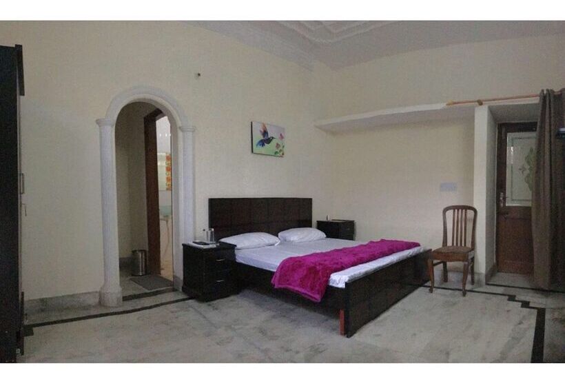 פנסיון Aman Inn