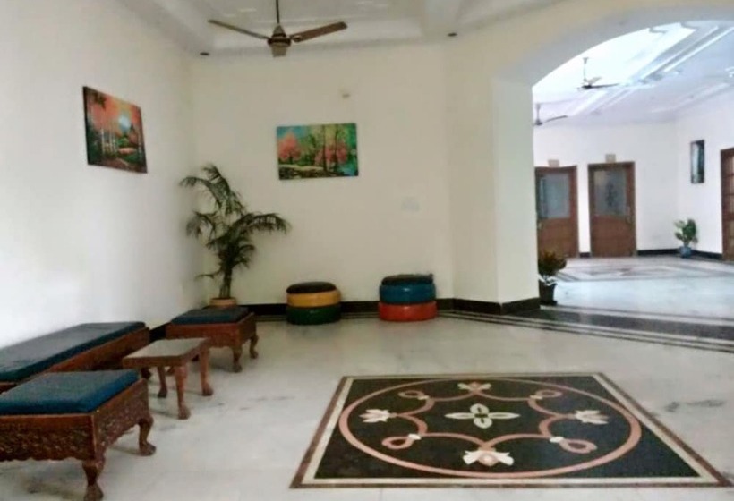 פנסיון Aman Inn