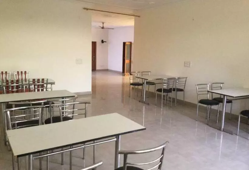 Majatalo Aman Inn