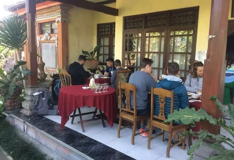 Majatalo Puri Sangkih