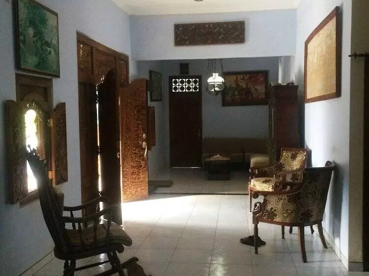 Majatalo Puri Sangkih